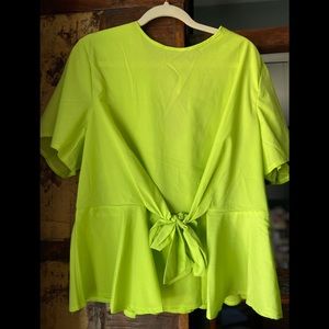 NWOT Spring green tie front Blouse